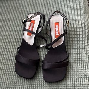 Cute little wedges by Kenneth Cole